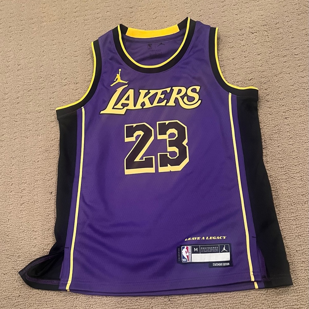 LeBron James Los Angeles Lakers Jersey - Youth Size Medium